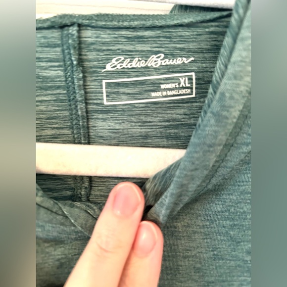 Eddie Bauer XL Women’s Dark Evergreen/Green Lightweight Pullover Hoodie - Picture 2 of 5